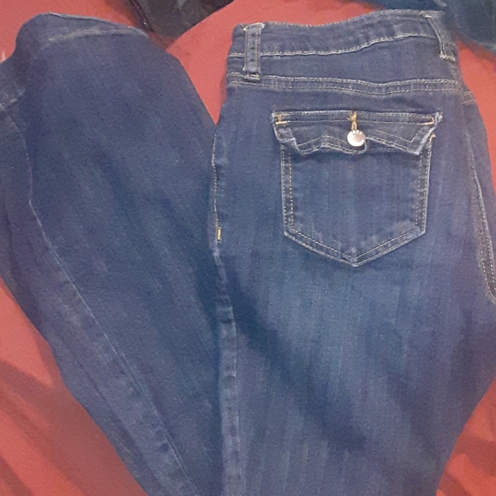 Jean - Picture 3 of 4